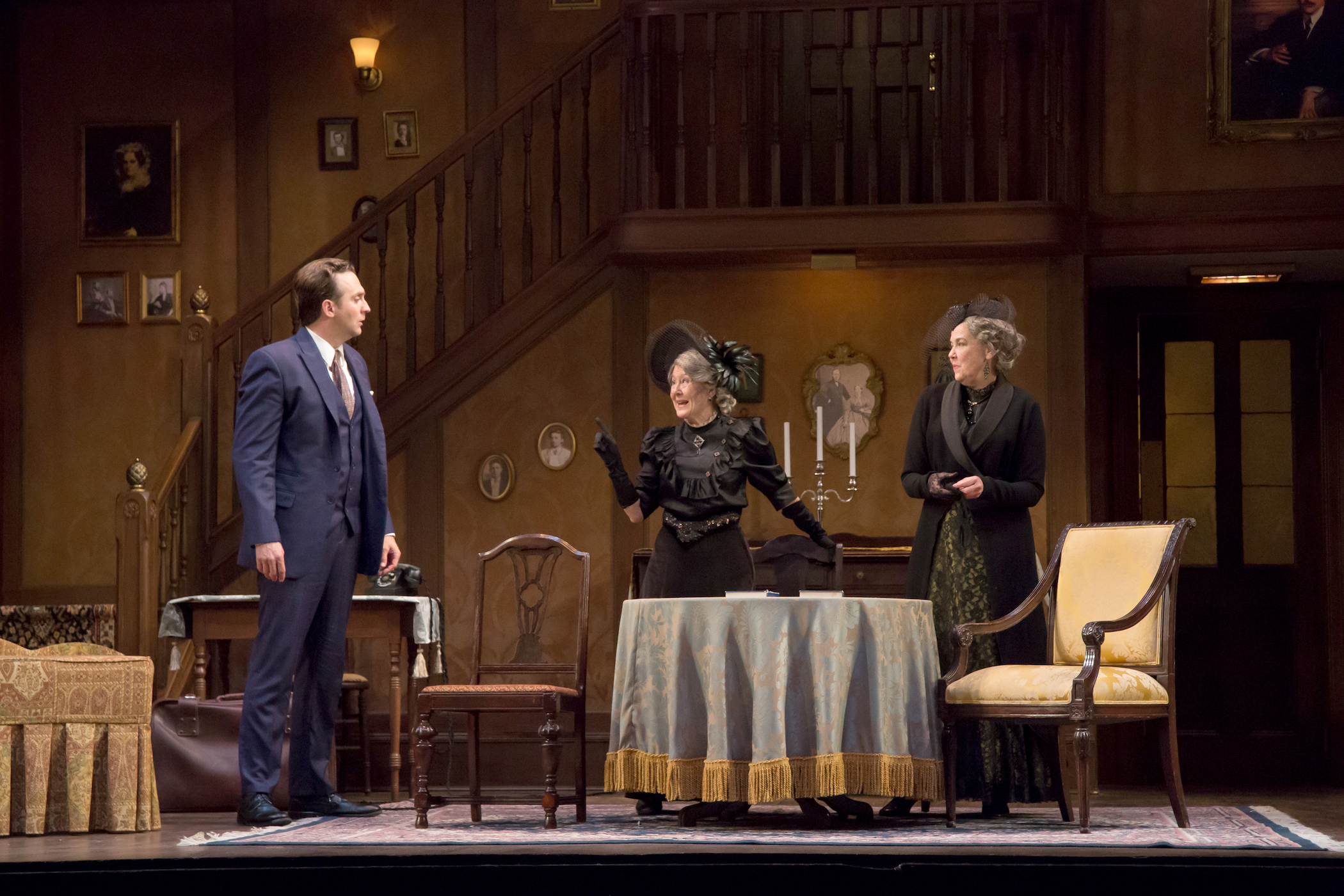 Arsenic and old Lace. Theatre talk